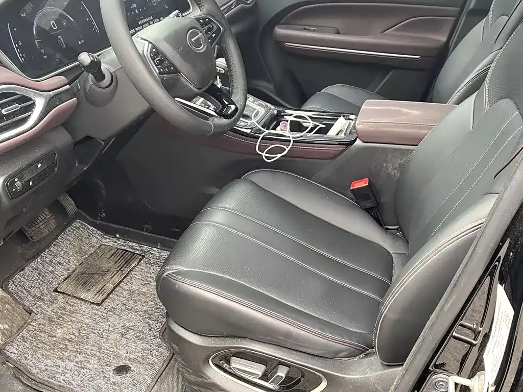 GAC Motor Trumpchi M6 — фото 3