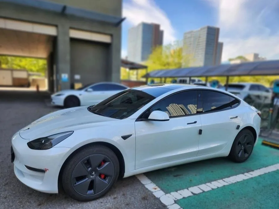 Tesla Model 3 — фото 2
