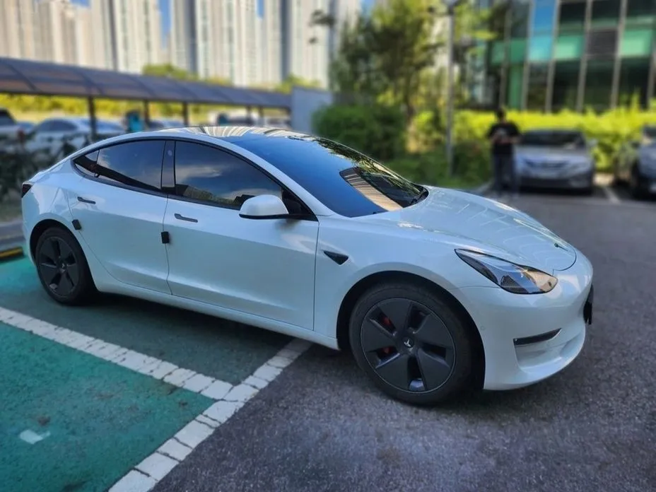 Tesla Model 3 — фото 4
