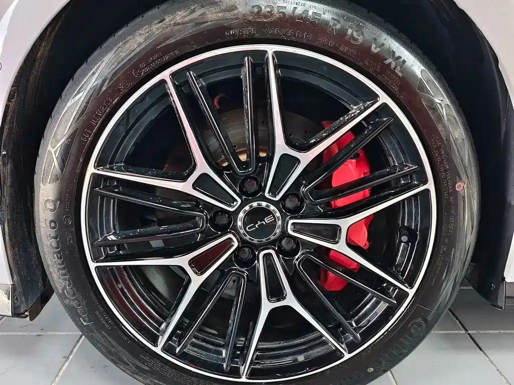 BYD Seal — фото 3