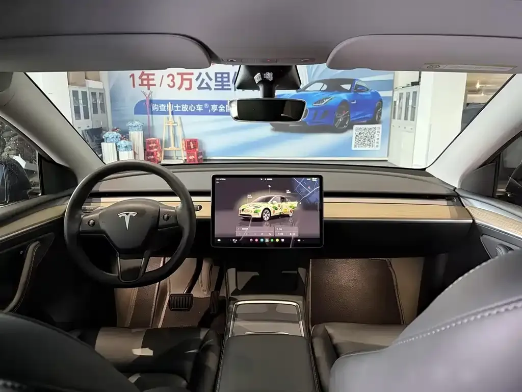 Tesla Model Y — фото 3