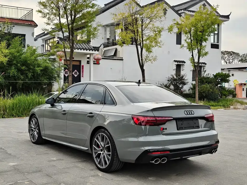 Audi S4 — фото 9