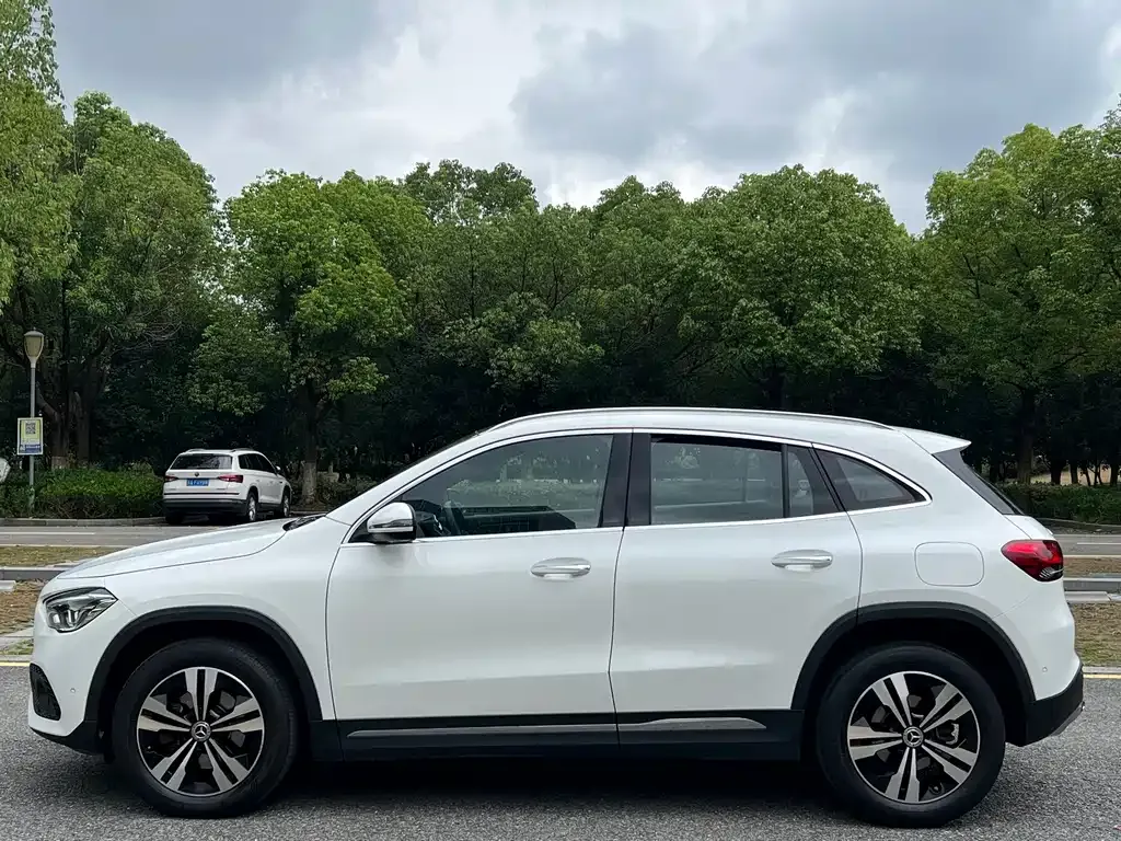 Mercedes-Benz GLA — фото 6