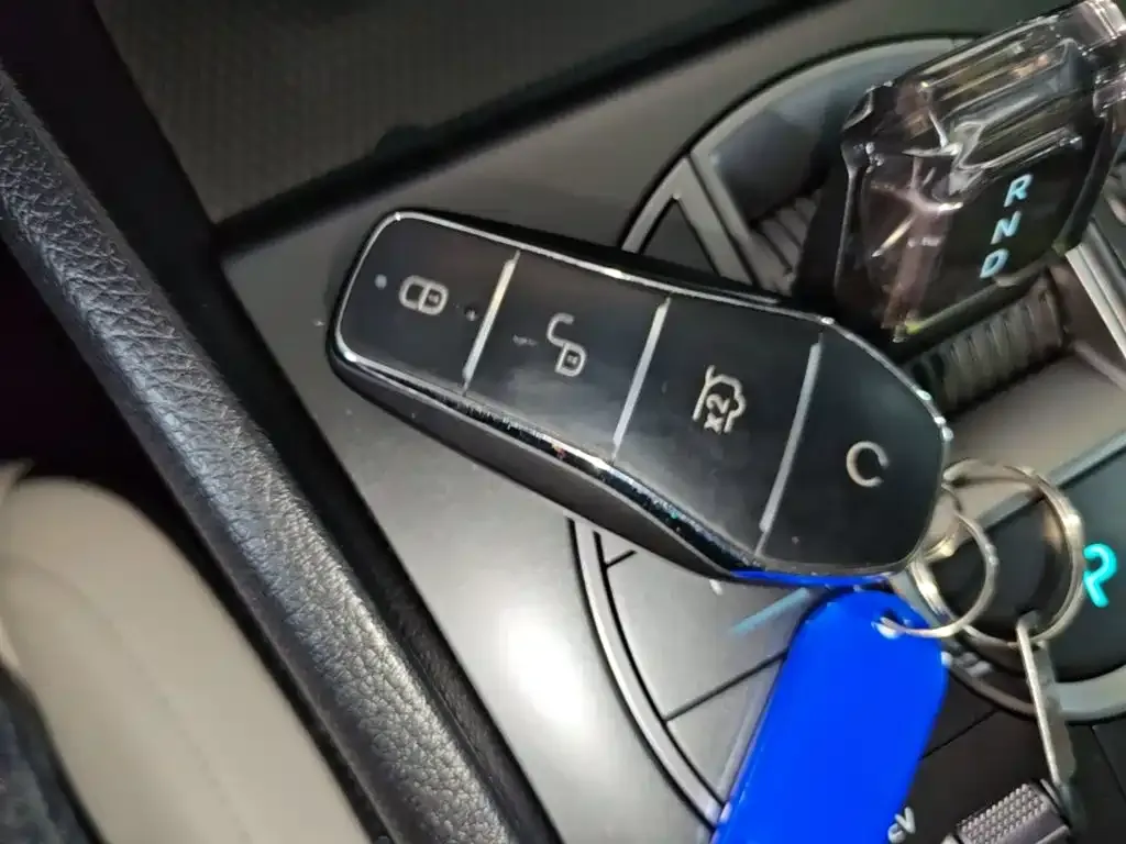 BYD Seal 05 DM-i — фото 10