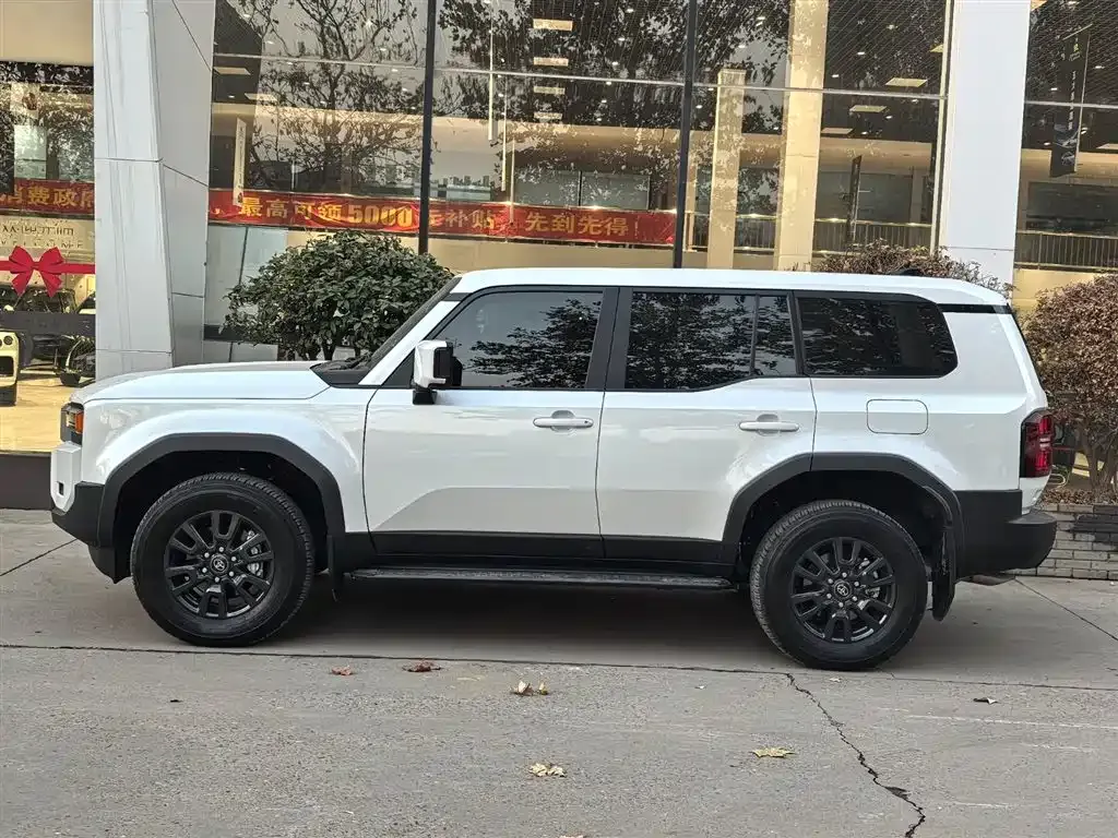 Toyota Prado — фото 3