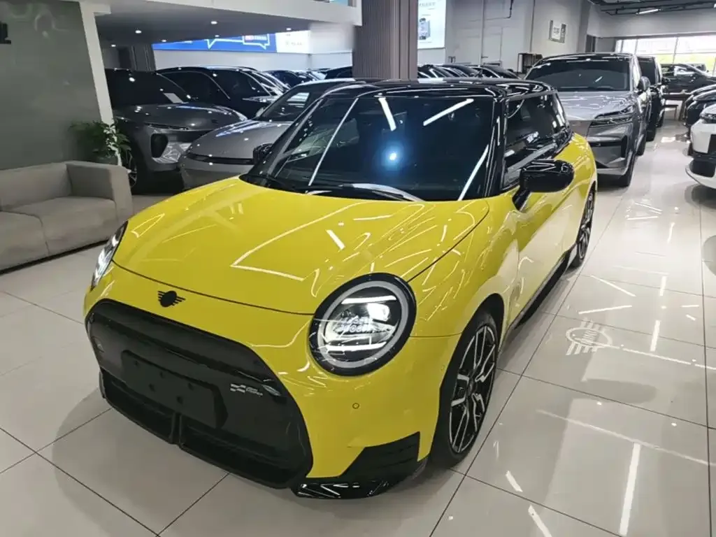 MINI Cooper EV — фото 1