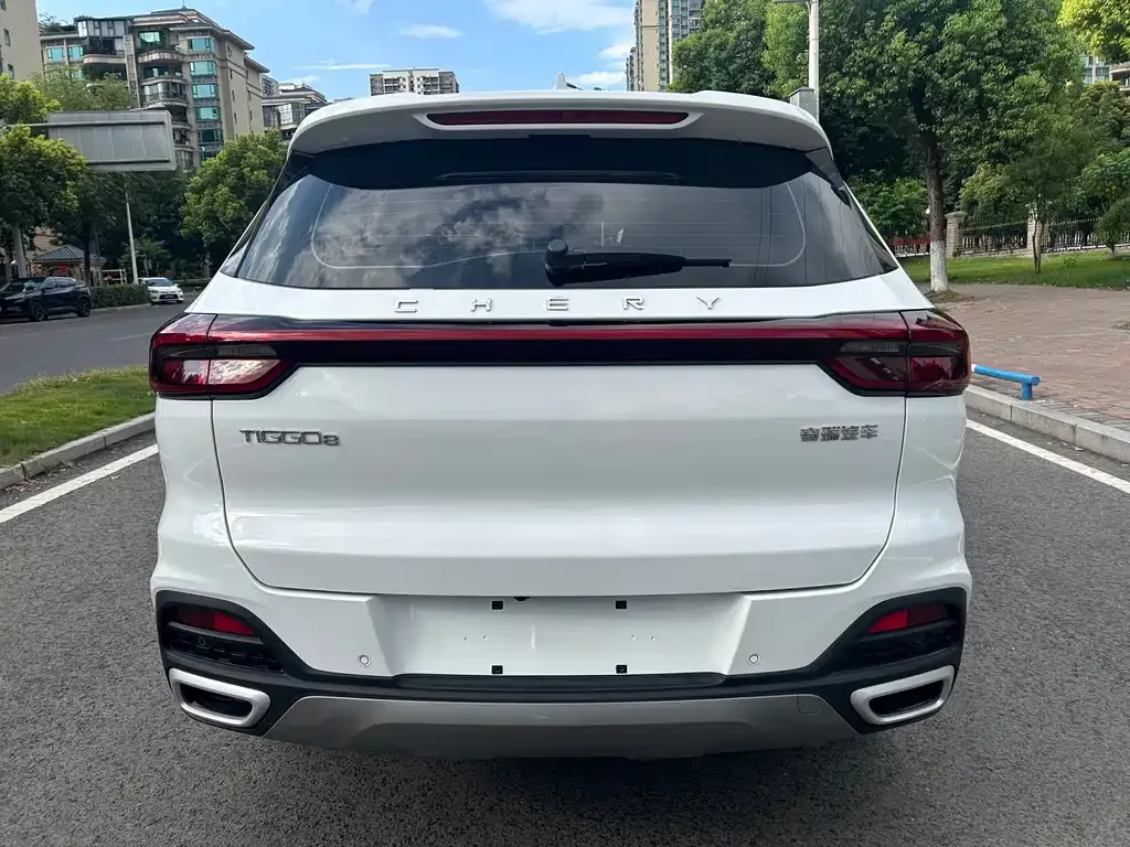 Chery Tiggo 8 — фото 6