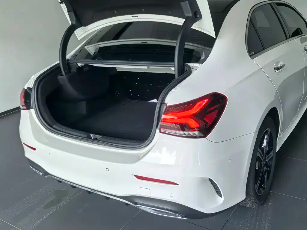 Mercedes-Benz A-Class — фото 10