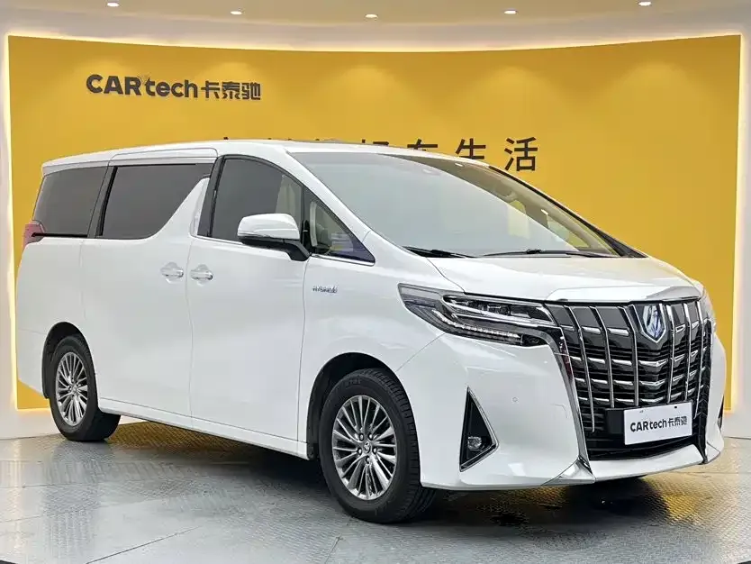 Toyota Alphard — фото 5