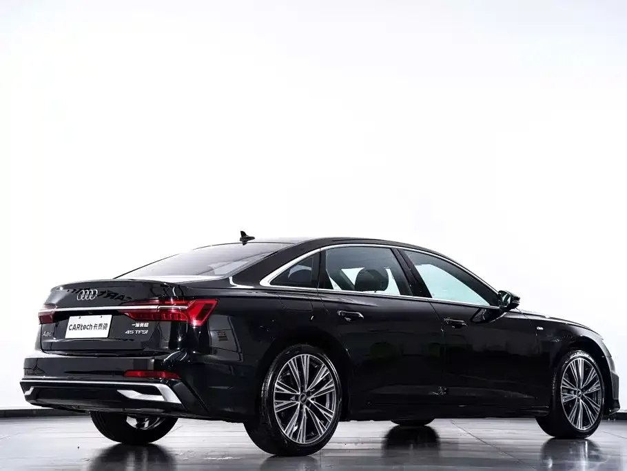Audi A6L — фото 5