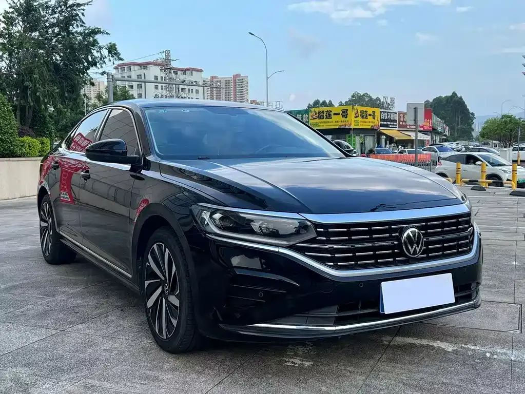 Volkswagen Passat — фото 7