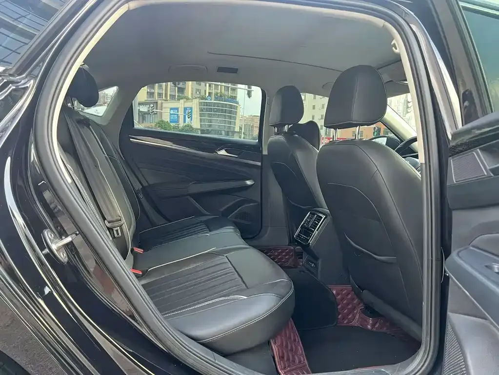Volkswagen Passat — фото 2