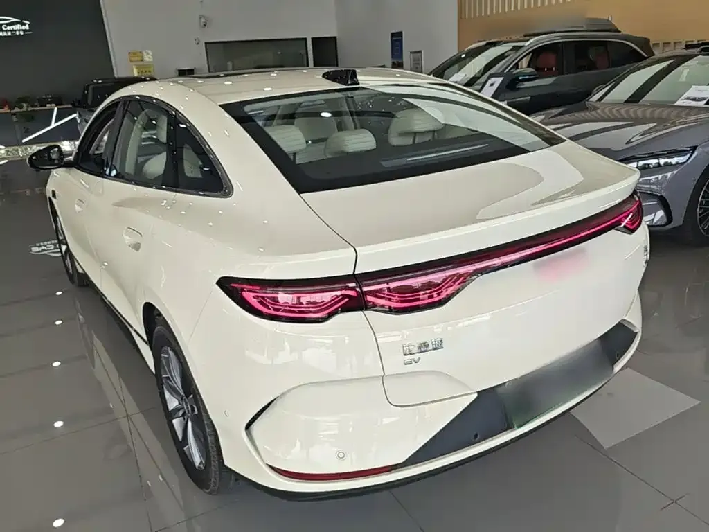 BYD Qin L — фото 3