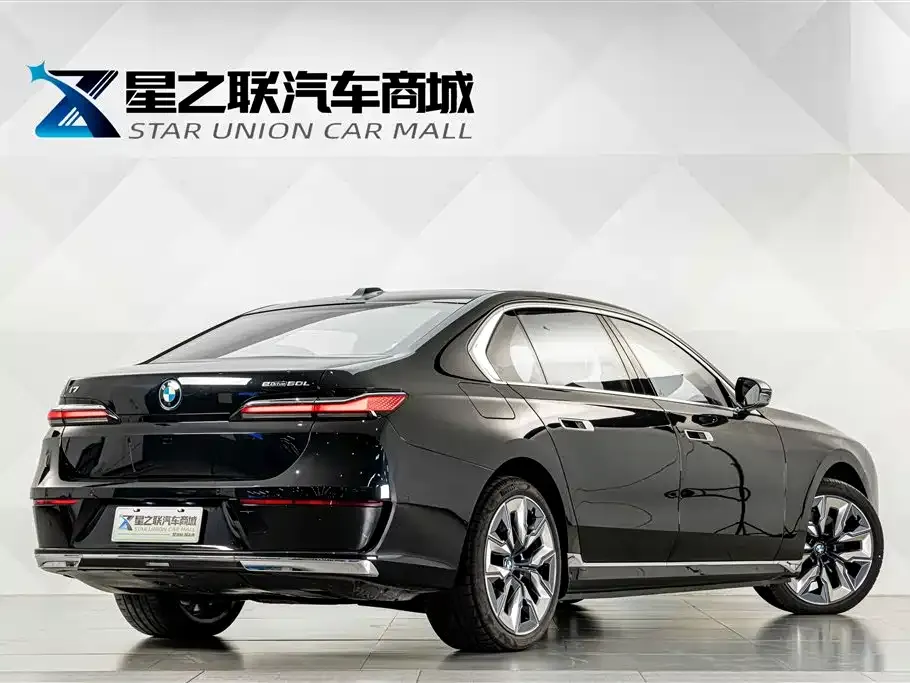 BMW i7 — фото 9