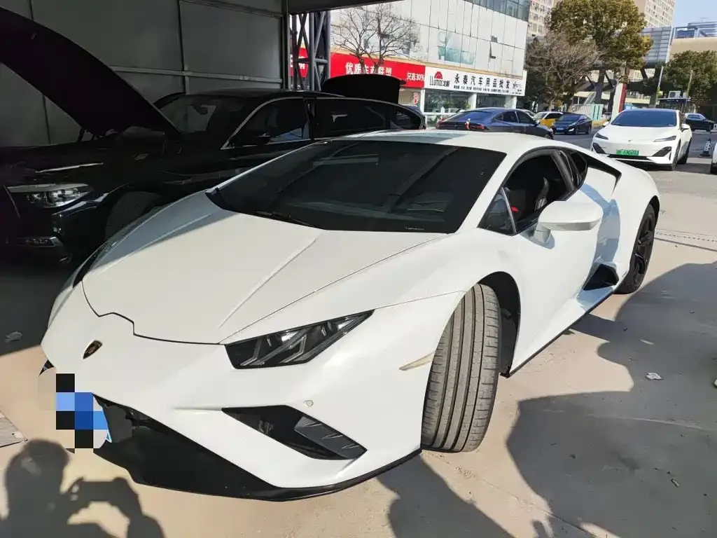 Lamborghini Huracan — фото 1
