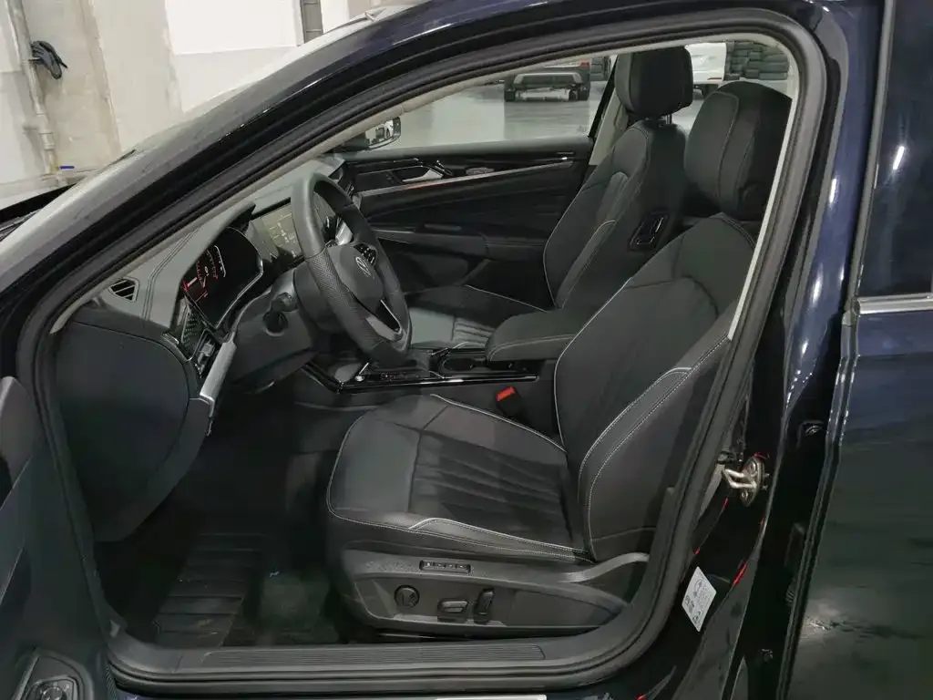 Volkswagen Passat — фото 9