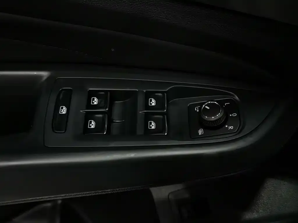 Volkswagen Passat — фото 5