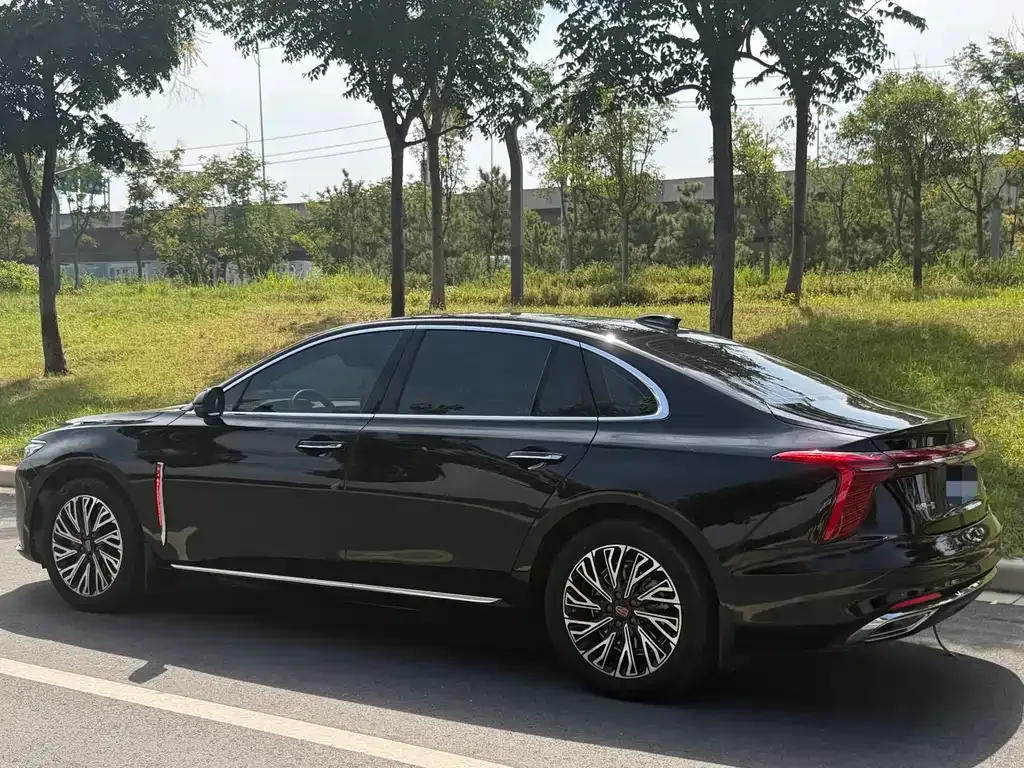 Hongqi H5 — фото 10