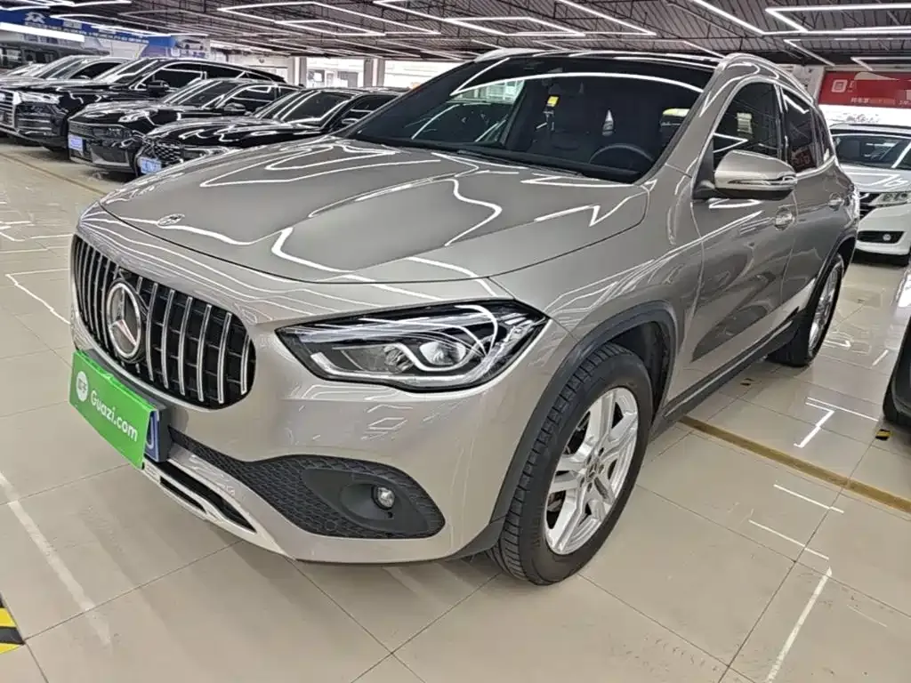 Mercedes-Benz GLA — фото 1