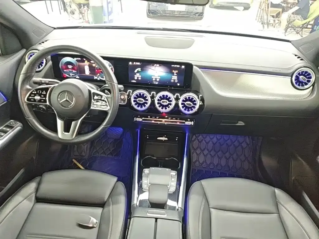 Mercedes-Benz GLA — фото 10
