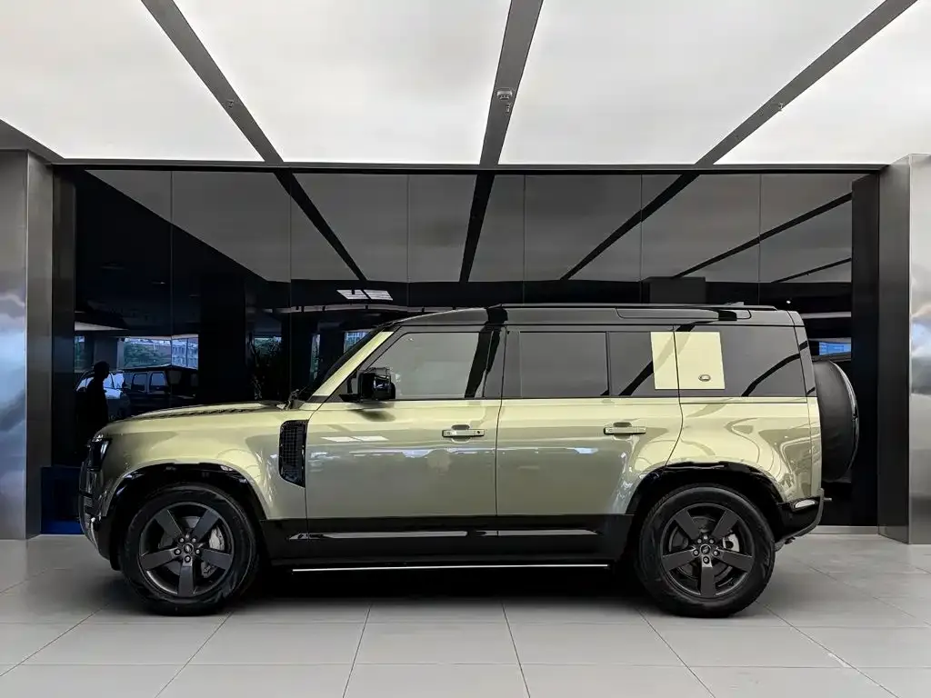Land Rover Defender — фото 6