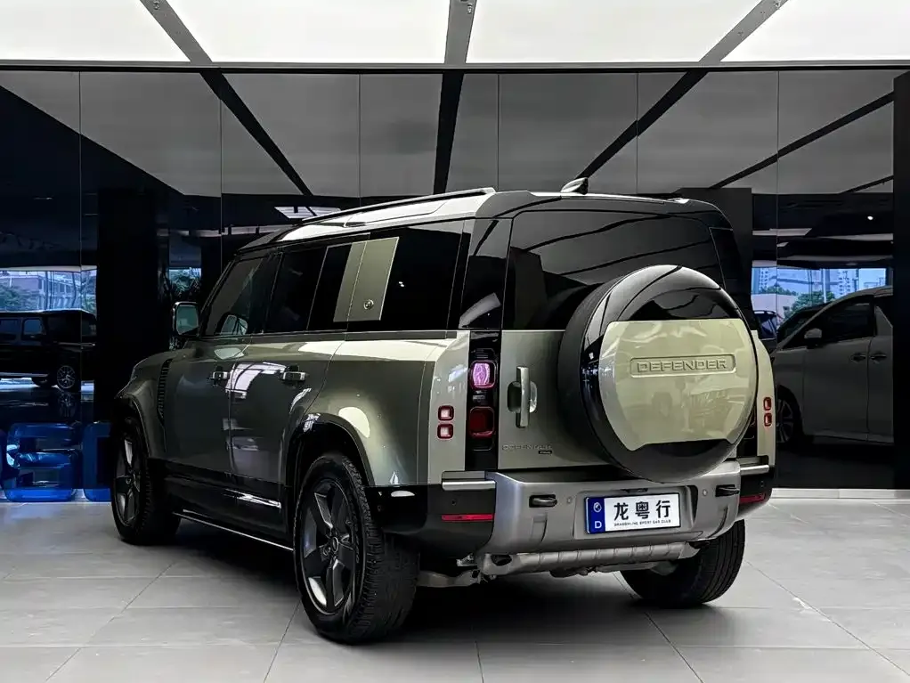 Land Rover Defender — фото 9