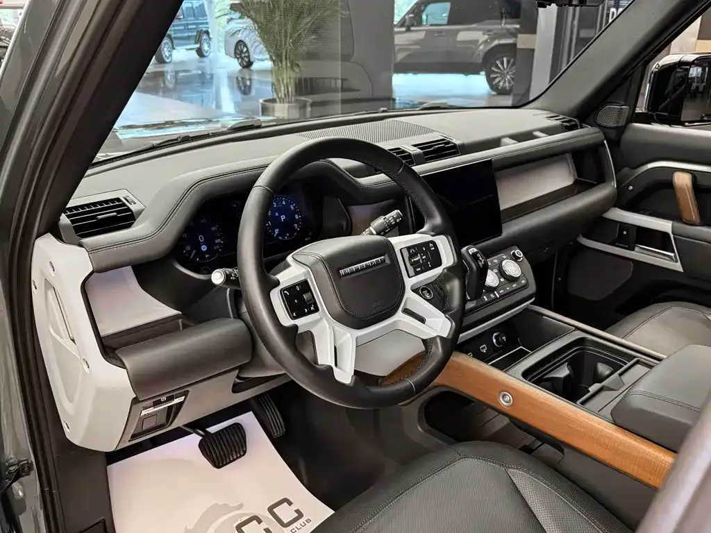 Land Rover Defender — фото 5