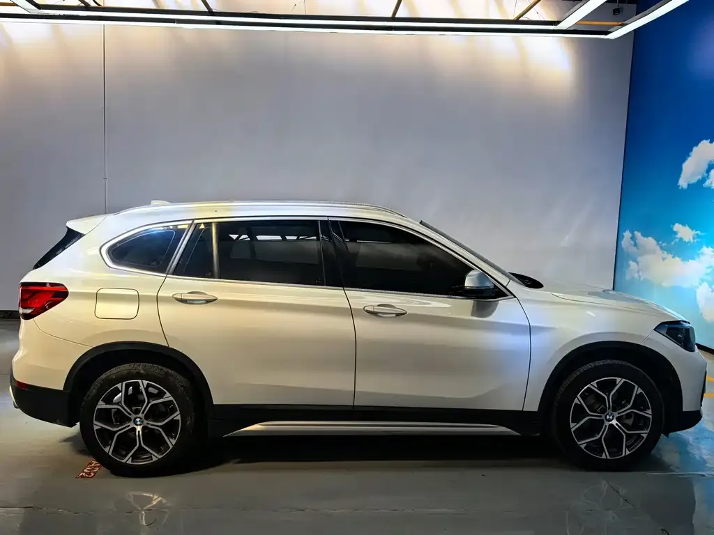 BMW X1 — фото 10