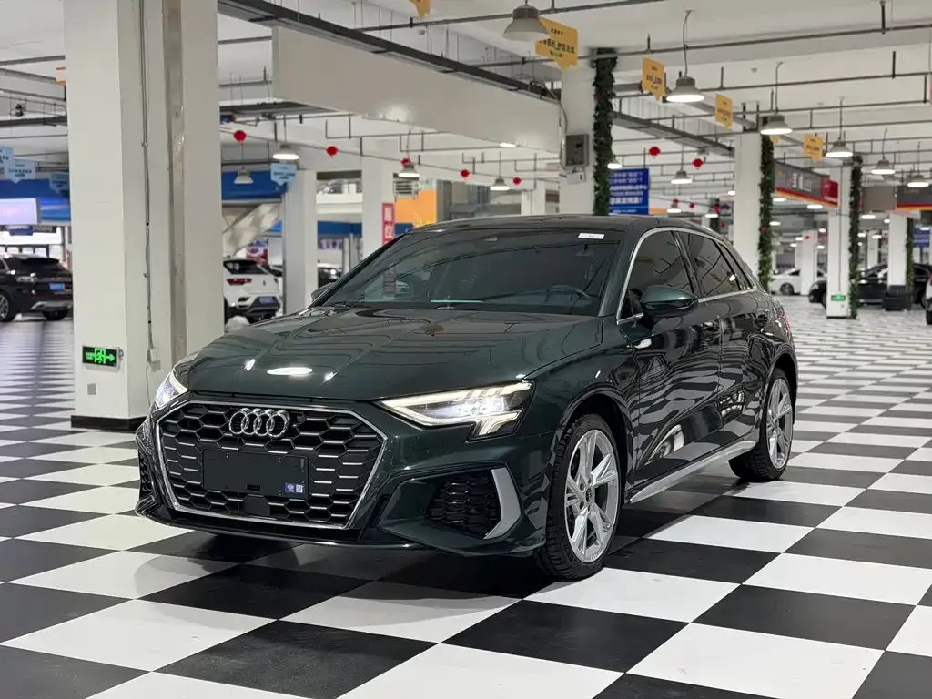 Audi A3 — фото 1