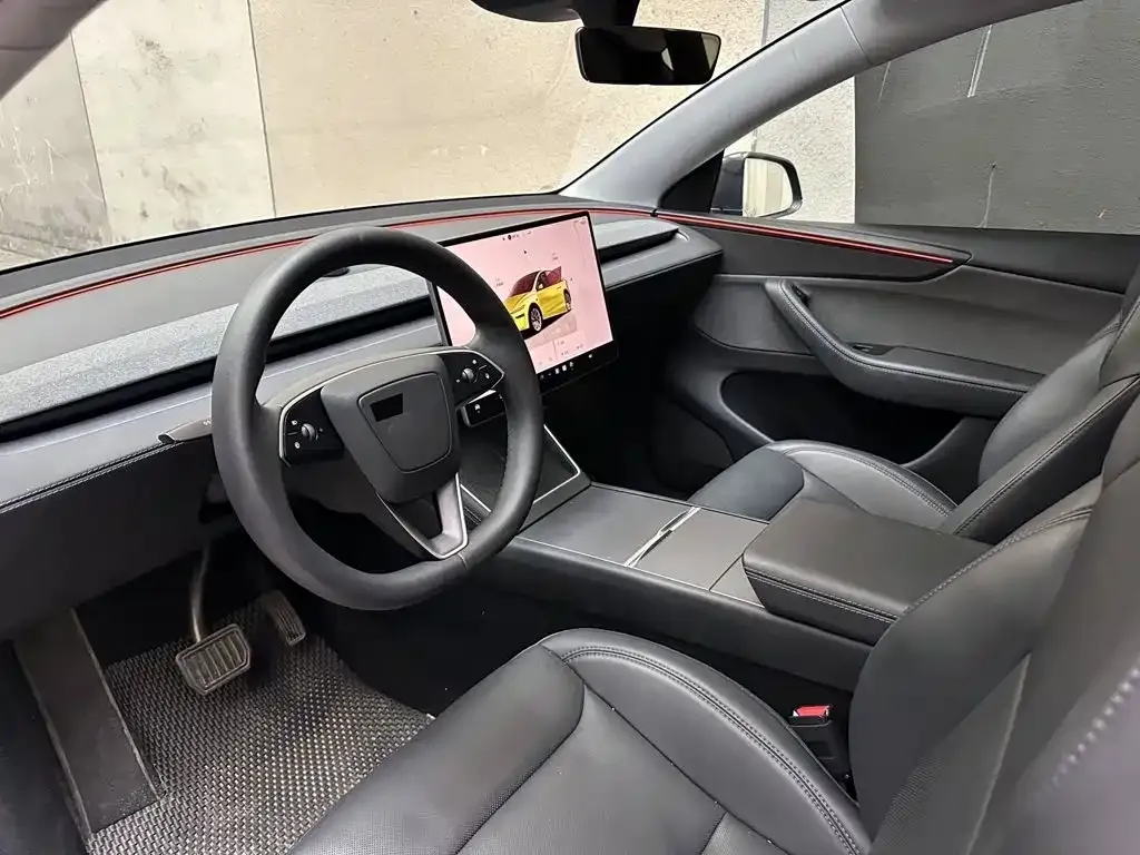 Tesla Model Y — фото 6