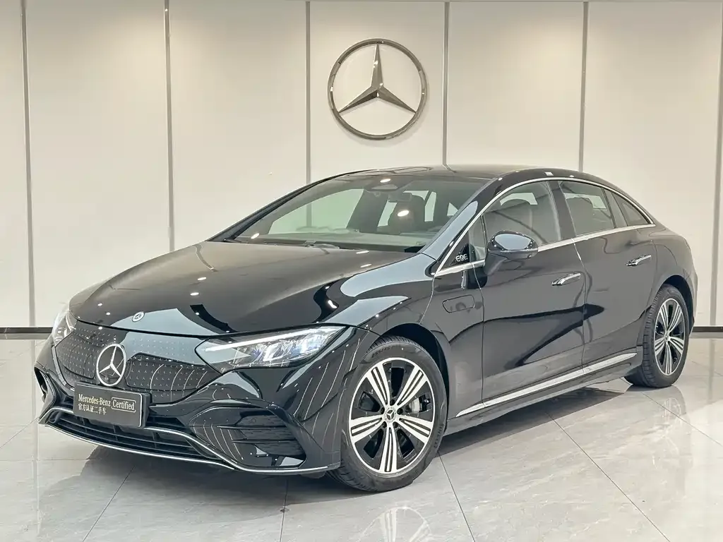 Mercedes-Benz EQE — фото 1