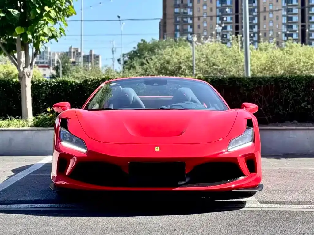 Ferrari F8 — фото 1