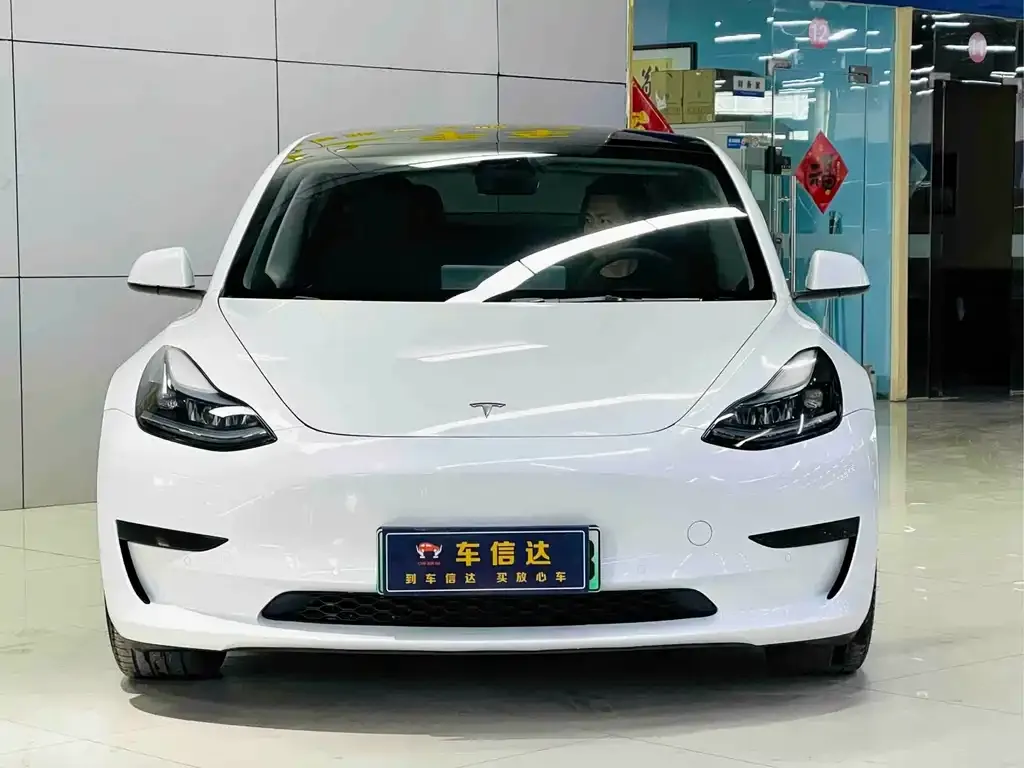 Tesla Model 3 — фото 2