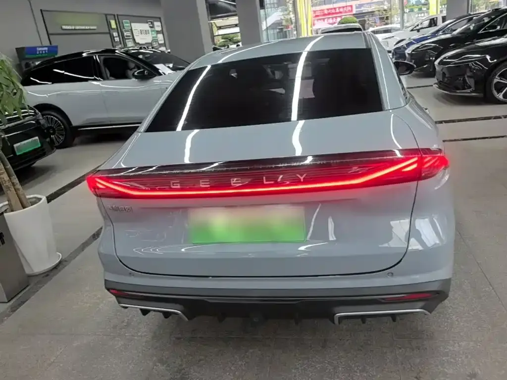 Geely Galaxy L6 — фото 8