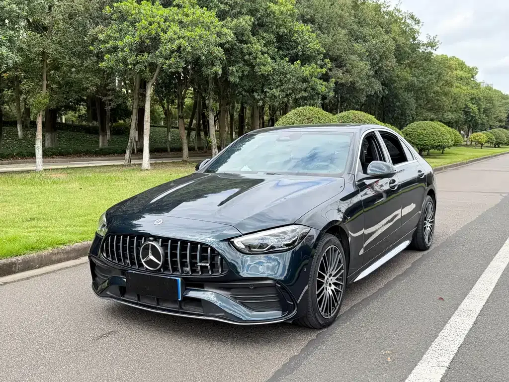 Mercedes-Benz C-Class — фото 1
