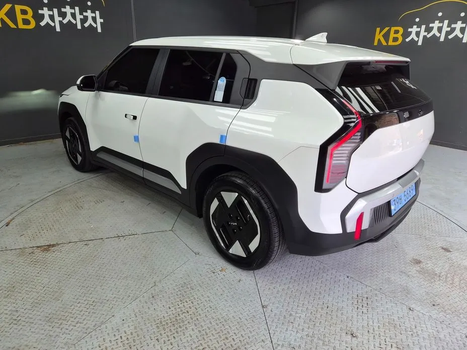 Kia EV3 — фото 3