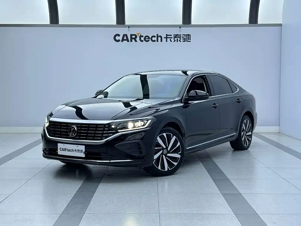Volkswagen Passat — фото 1