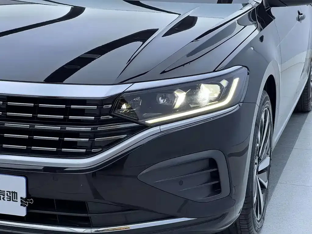 Volkswagen Passat — фото 9