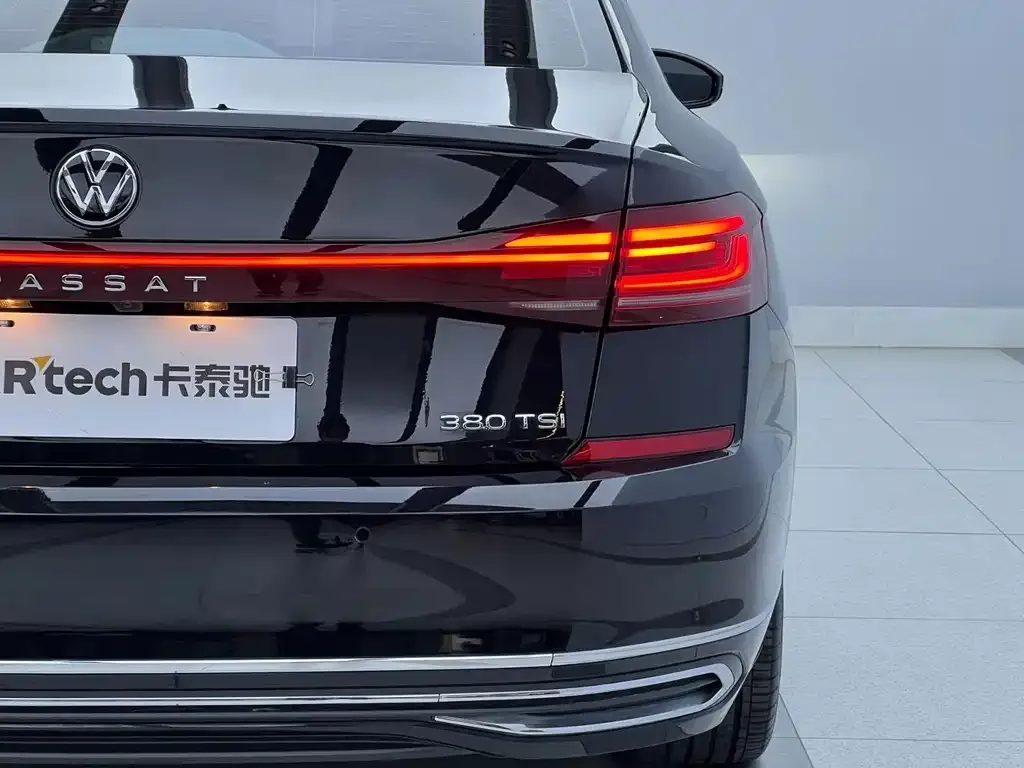 Volkswagen Passat — фото 5