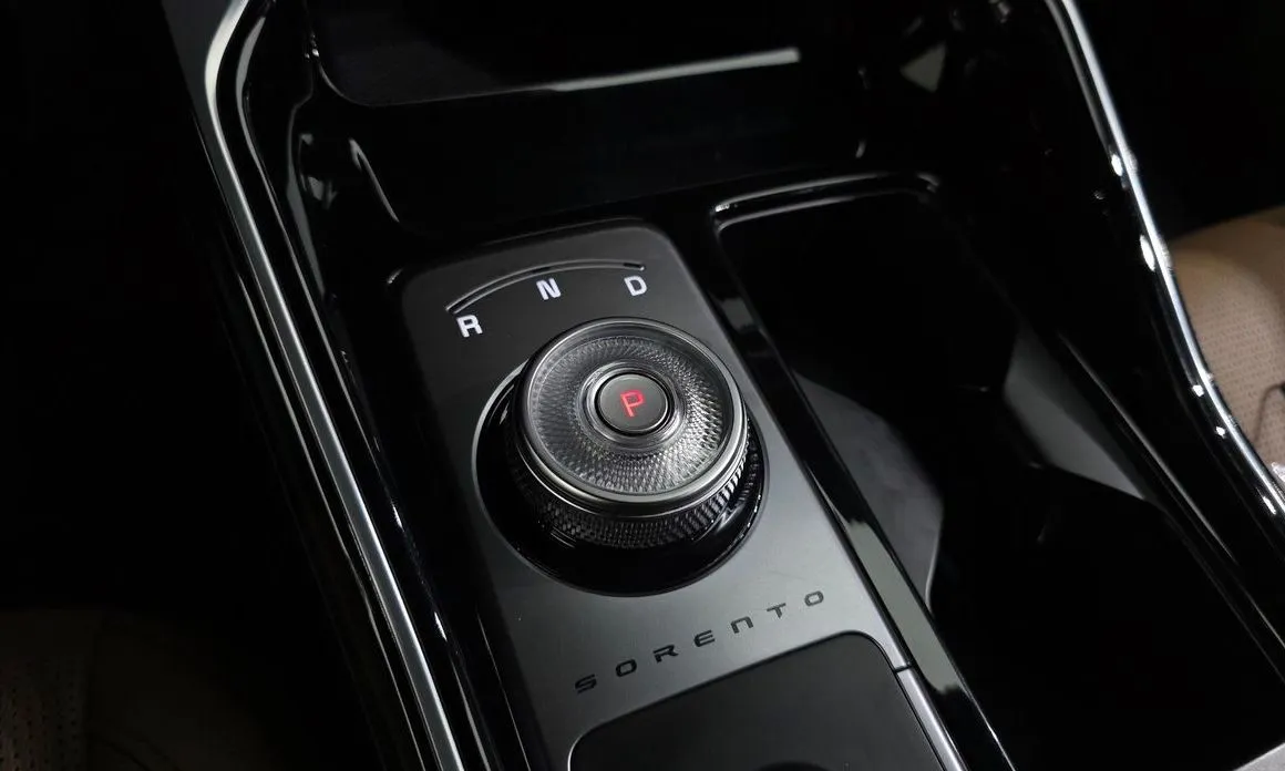Kia Sorento — фото 5