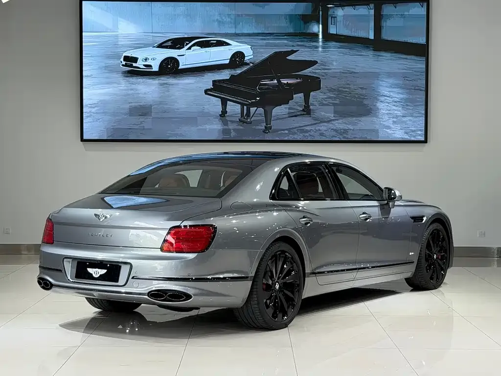 Bentley Flying Spur — фото 5