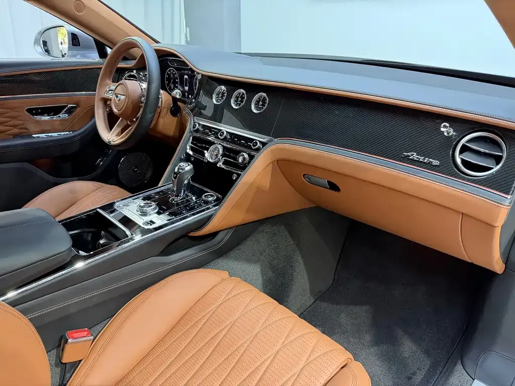Bentley Flying Spur — фото 8