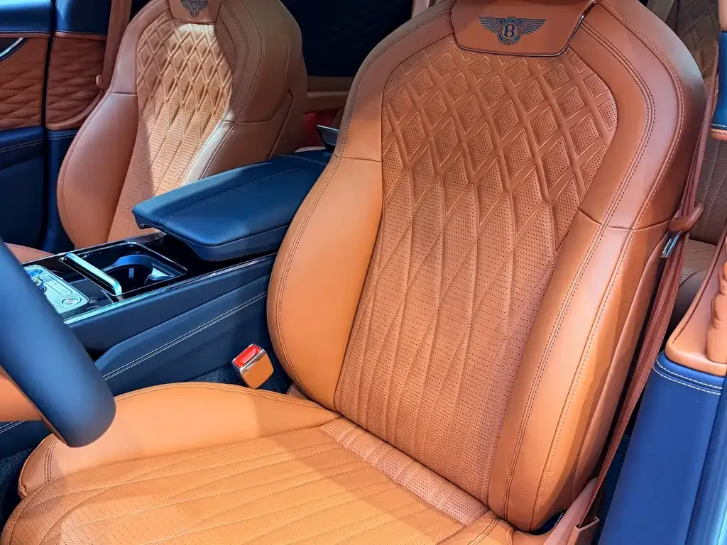 Bentley Flying Spur — фото 7