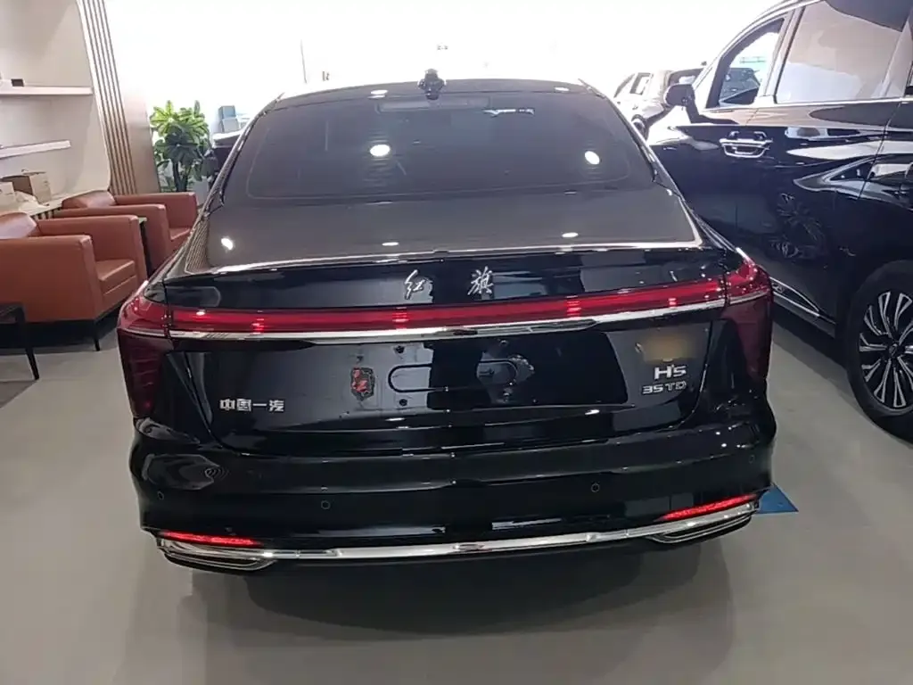 Hongqi H5 — фото 6