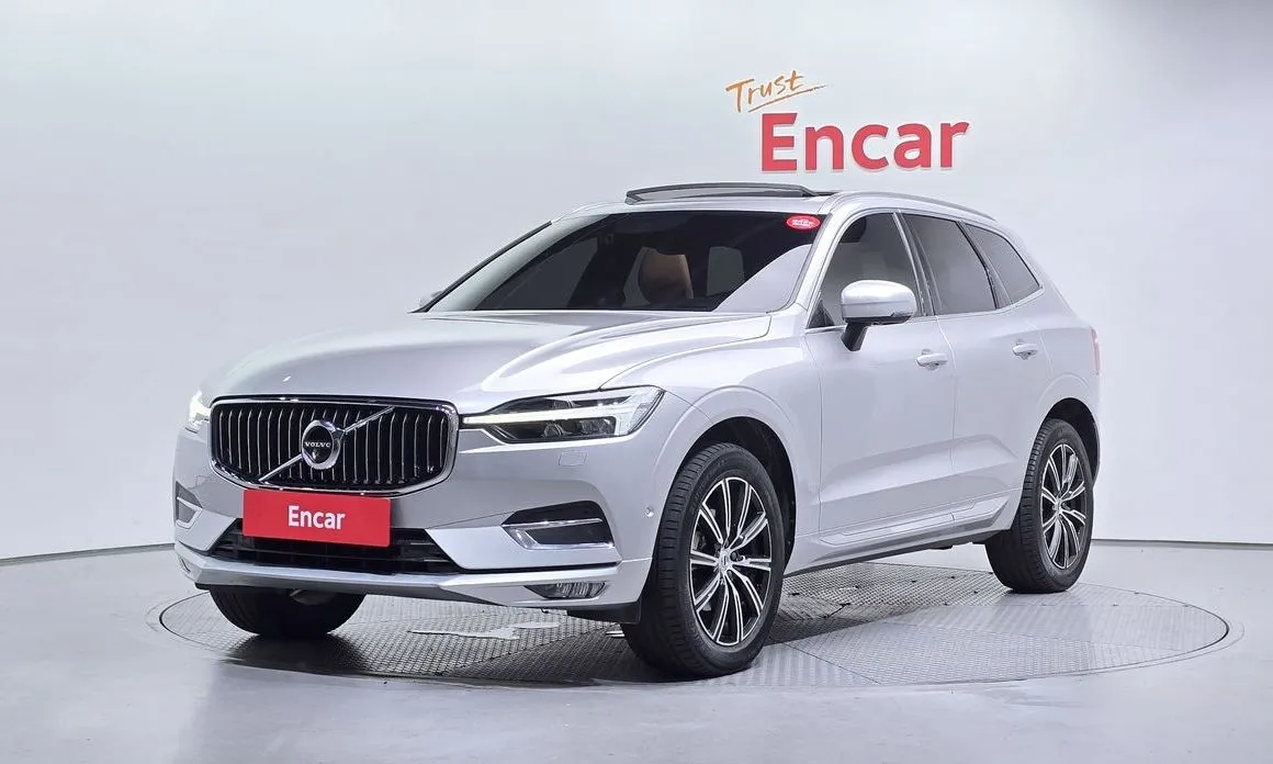 Volvo XC60 — фото 1
