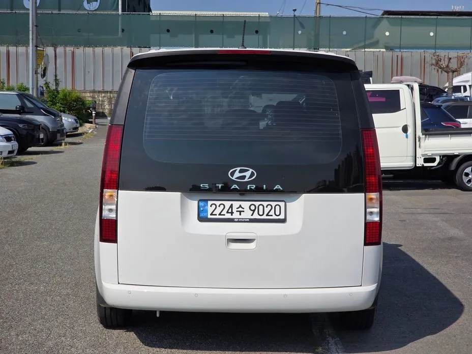 Hyundai Staria — фото 3
