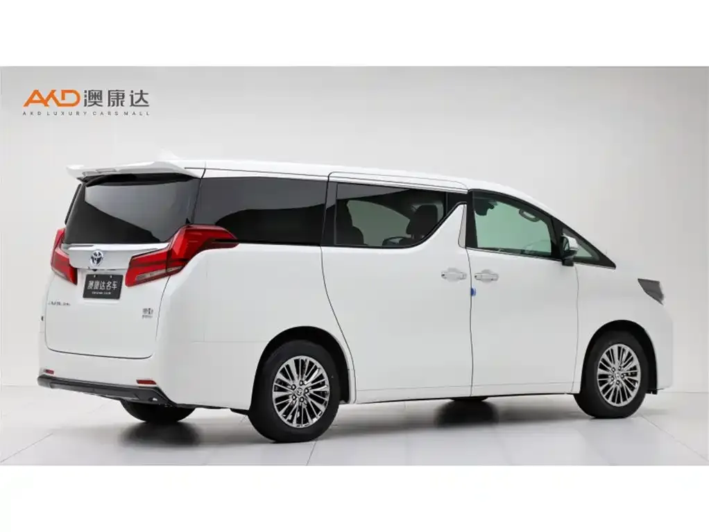 Toyota Alphard — фото 2