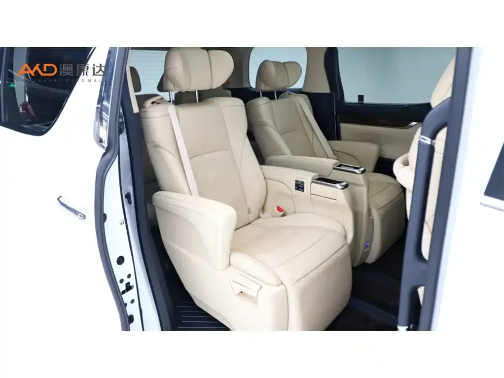 Toyota Alphard — фото 5