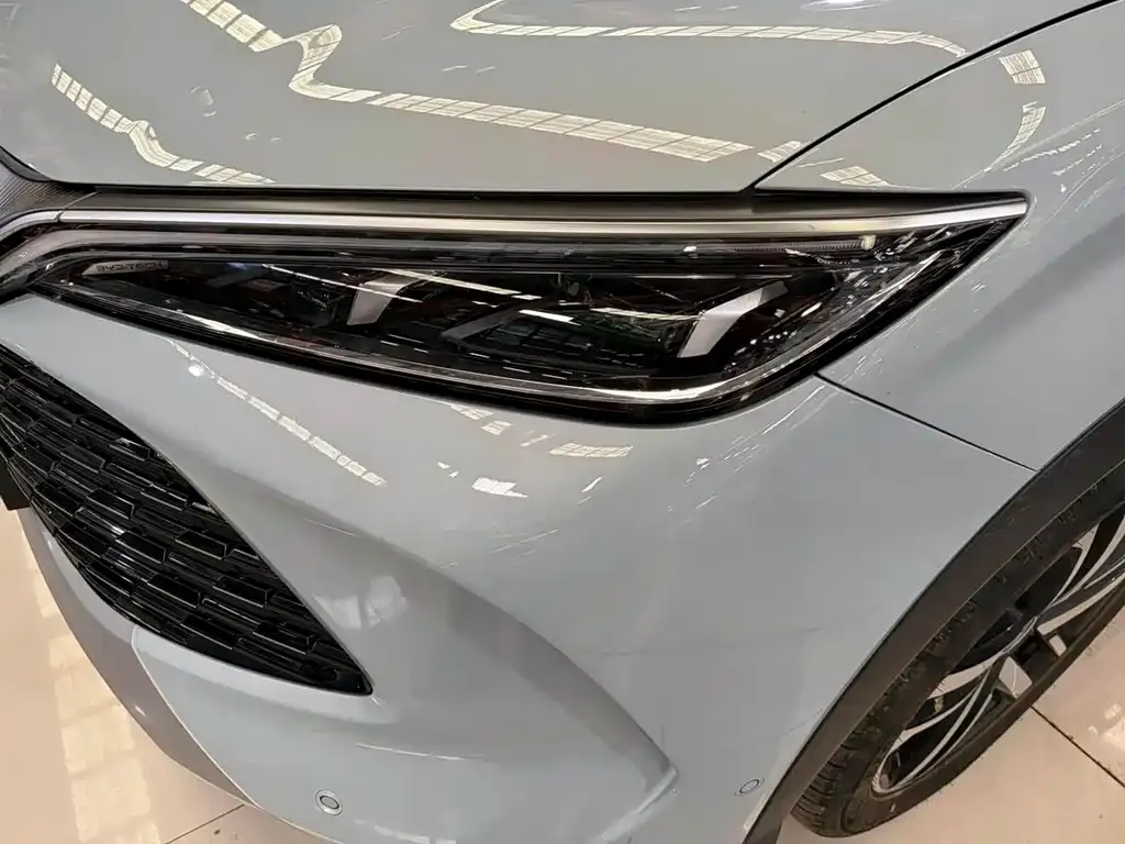 BYD L DM-i — фото 8