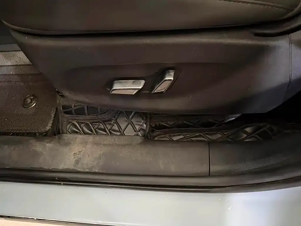 BYD L DM-i — фото 2